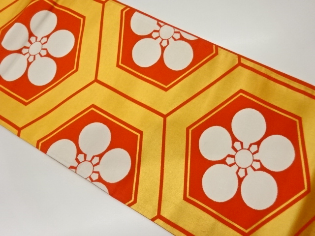 リサイクル　亀甲に梅緞子模様織出し袋帯